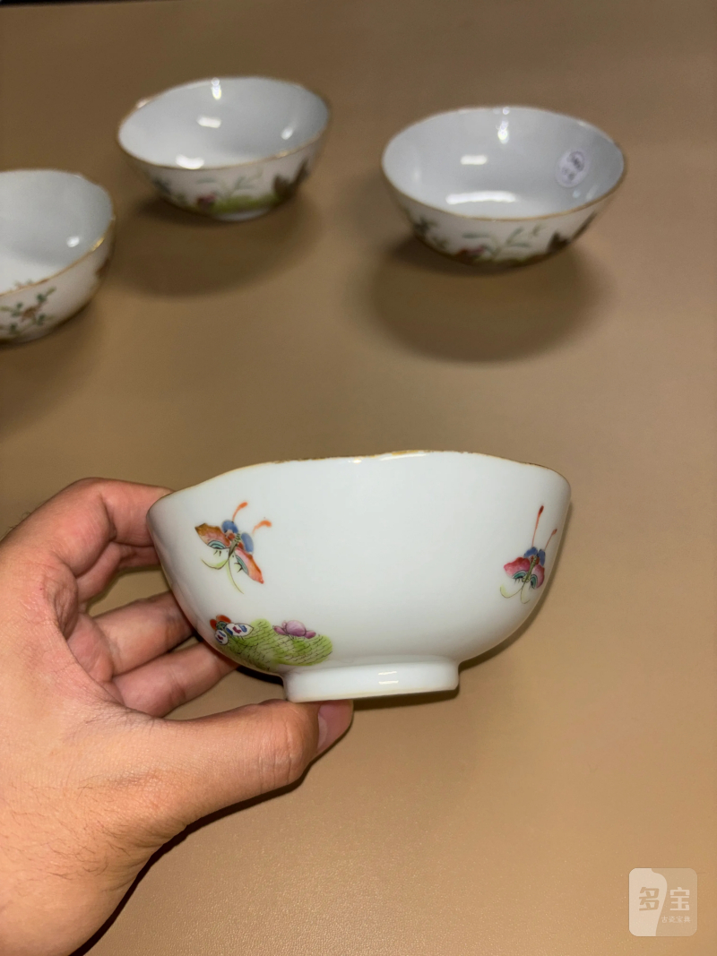 清光绪 粉彩蝶恋花纹碗一组四件 - 图3